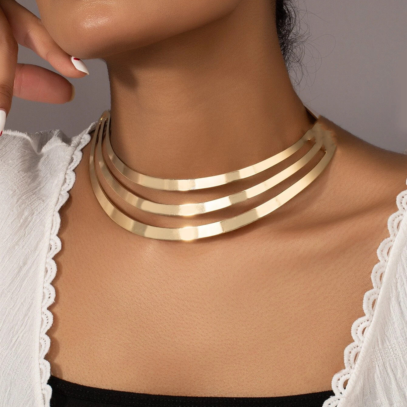 Hollow Metal Collar Necklace